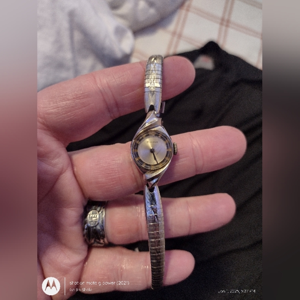 Bulova Ladies Vintage Wristwatch circa 1960